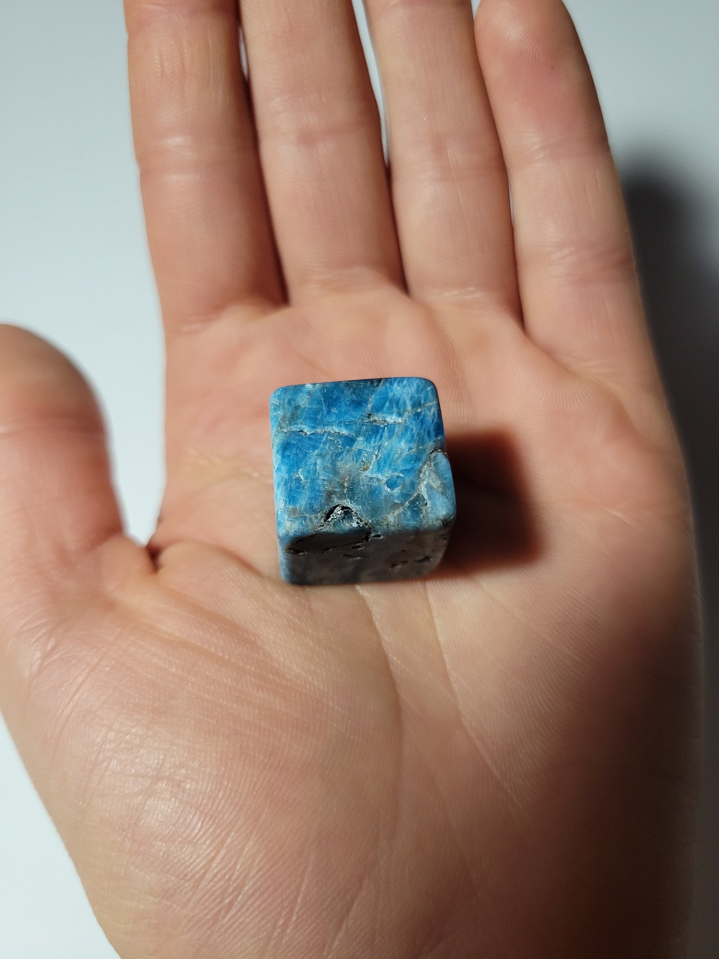 Apatite Cube