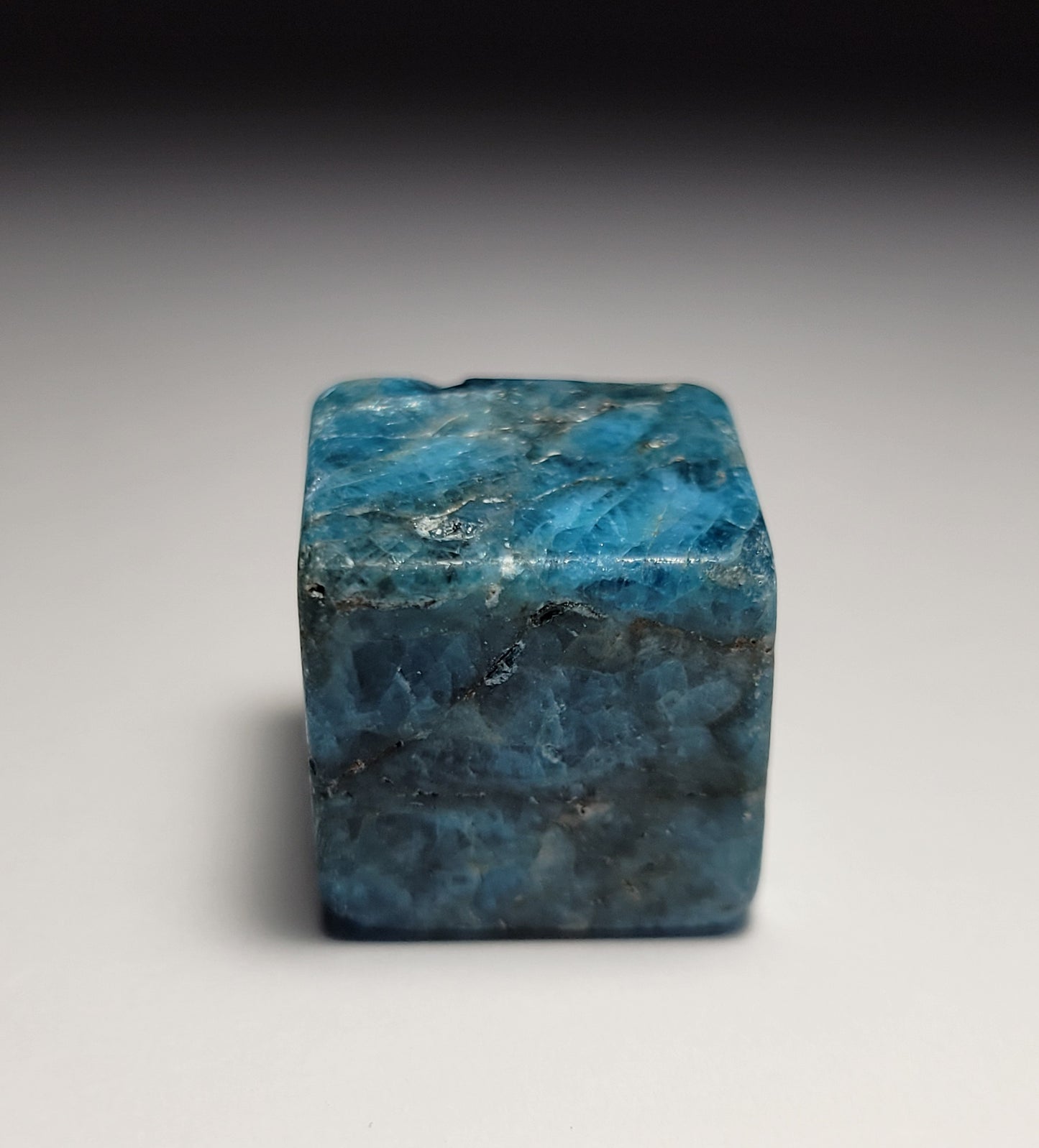 Apatite Cube